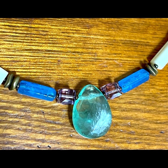 Emily Ray Shell Necklace - Picture 2 of 7